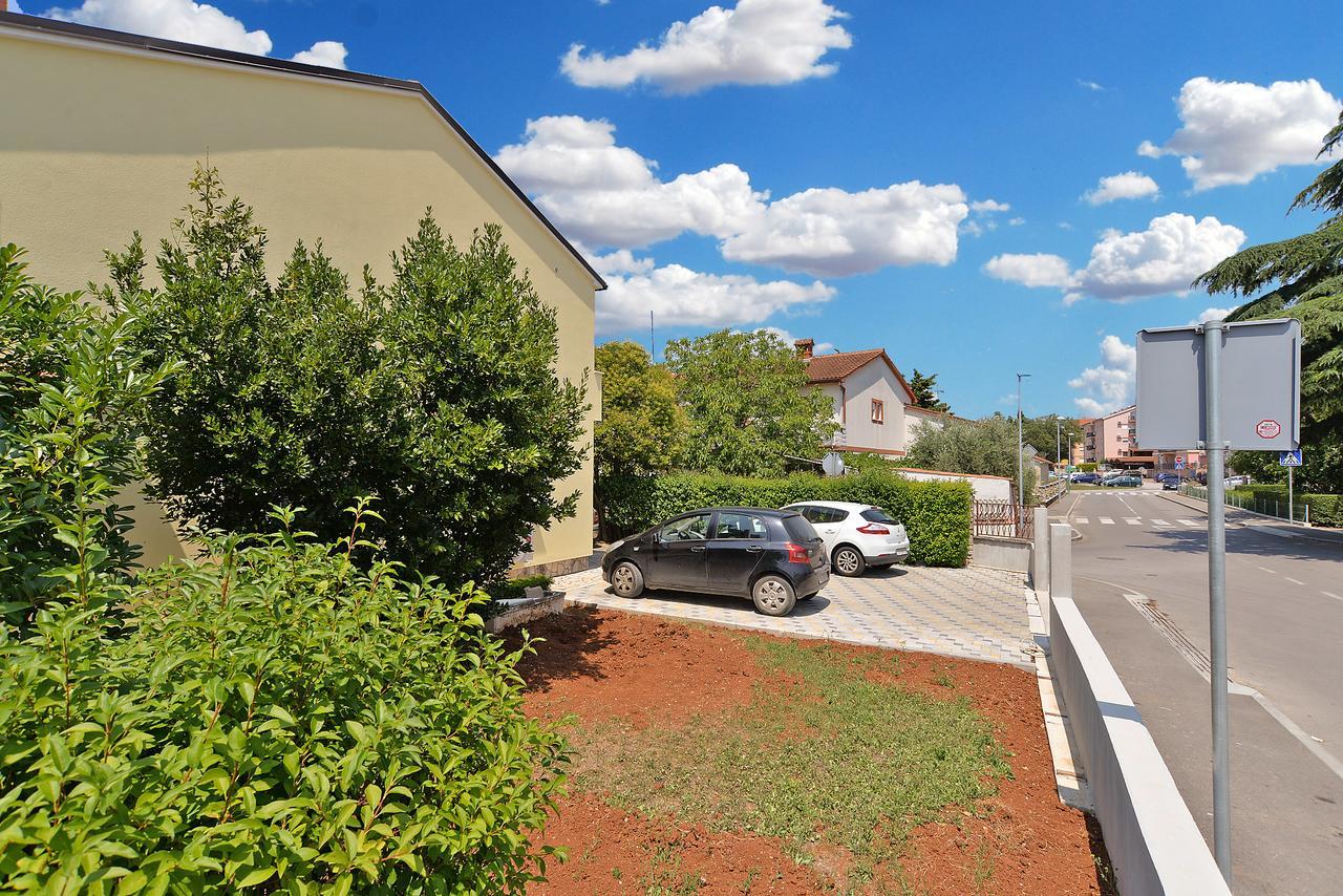 Apartments Olivera 1726 Pula Exterior photo