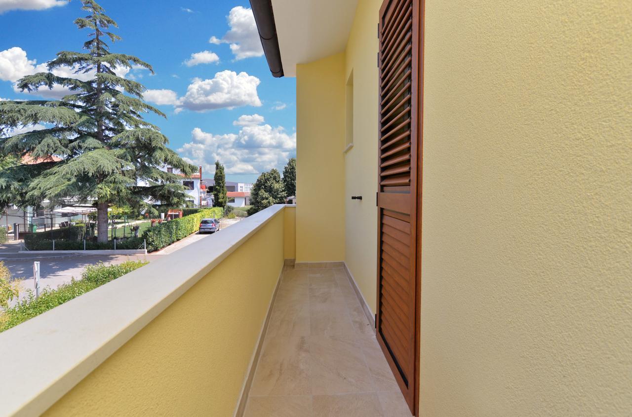 Apartments Olivera 1726 Pula Exterior photo